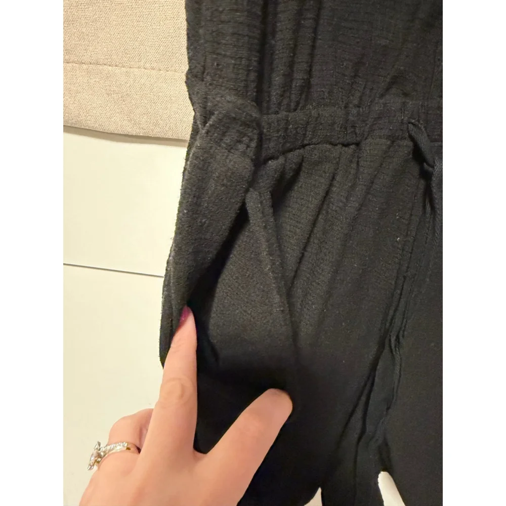 New In Black Sleeveless Button-Front Pocket Romper - Size Medium - Picture 3 of 7